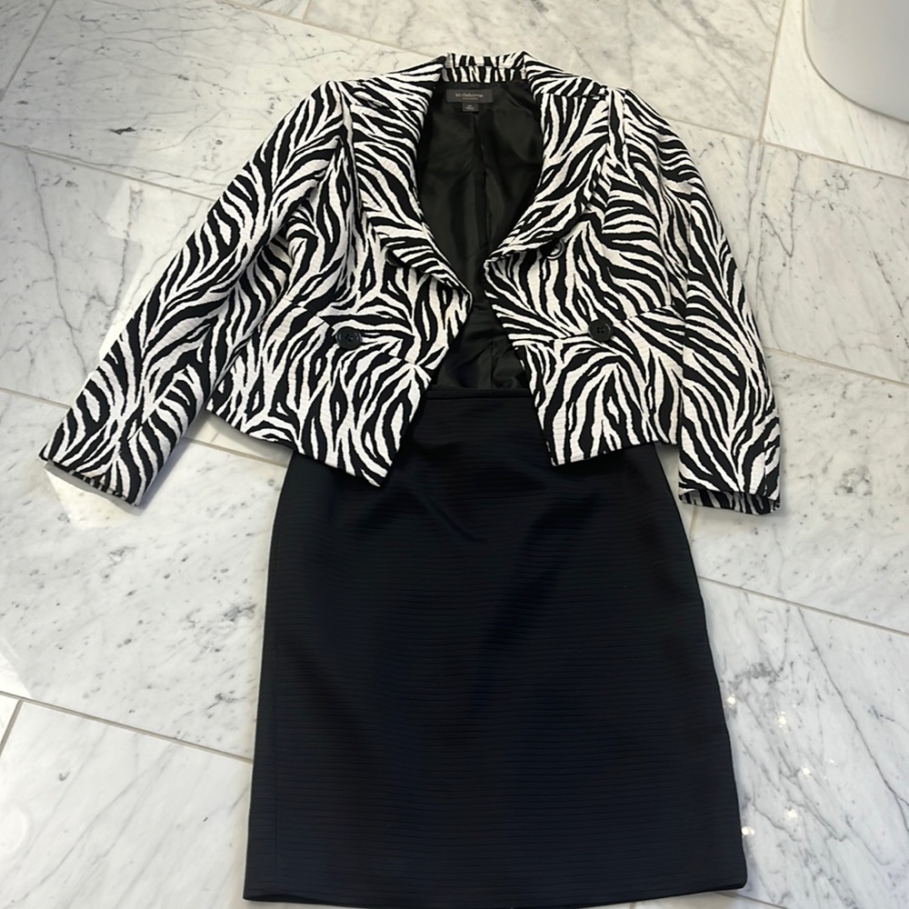 Liz Claiborne two piece suit 4 petite